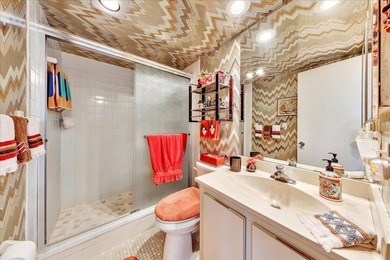 Turnkey Palm Aire condo w/ beautiful golf course views on Palm-Aire Country Club and Resort - Palms in Florida - for sale on GolfHomes.com, golf home, golf lot