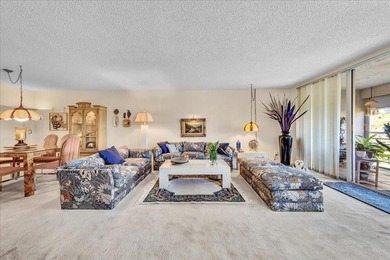 Turnkey Palm Aire condo w/ beautiful golf course views on Palm-Aire Country Club and Resort - Palms in Florida - for sale on GolfHomes.com, golf home, golf lot