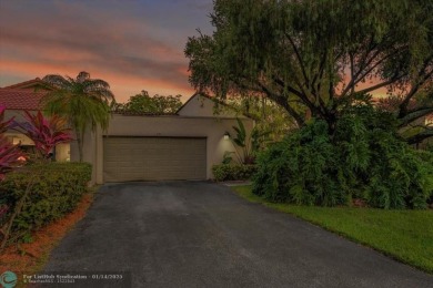 Stunning Golf Course Villa with lake views and prime amenities on Bonaventure Country Club in Florida - for sale on GolfHomes.com, golf home, golf lot