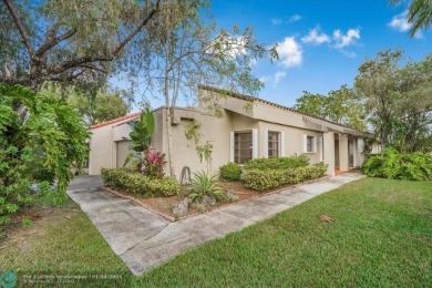 Stunning Golf Course Villa with lake views and prime amenities on Bonaventure Country Club in Florida - for sale on GolfHomes.com, golf home, golf lot