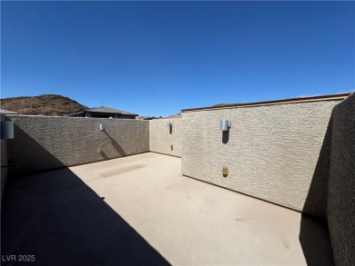 WOW! PERFECT 4 BED 4 BATH 2 STORY HOME LOCATED IN LAKE LAS on Falls Golf Course in Nevada - for sale on GolfHomes.com, golf home, golf lot