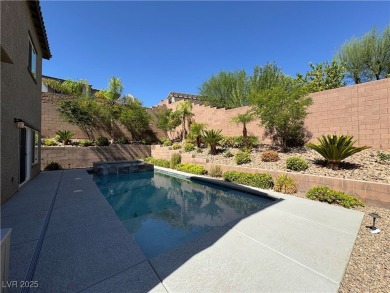 WOW! PERFECT 4 BED 4 BATH 2 STORY HOME LOCATED IN LAKE LAS on Falls Golf Course in Nevada - for sale on GolfHomes.com, golf home, golf lot