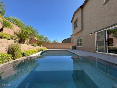 WOW! PERFECT 4 BED 4 BATH 2 STORY HOME LOCATED IN LAKE LAS on Falls Golf Course in Nevada - for sale on GolfHomes.com, golf home, golf lot