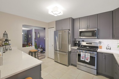 Bright and spacious top-floor 3 bedroom, 2 bath condo in the on Twin Lakes Golf Course in Illinois - for sale on GolfHomes.com, golf home, golf lot