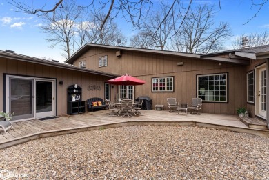 EXQUISITE home at the Golf & Country Club! 5 BR, 4.5 Baths on Washington Golf and Country Club in Iowa - for sale on GolfHomes.com, golf home, golf lot