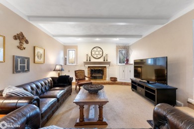 EXQUISITE home at the Golf & Country Club! 5 BR, 4.5 Baths on Washington Golf and Country Club in Iowa - for sale on GolfHomes.com, golf home, golf lot