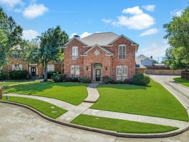 Welcome to this charming 4-bedroom, 2.5-bathroom home nestled on on Indian Creek Golf Club in Texas - for sale on GolfHomes.com, golf home, golf lot