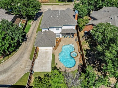 Welcome to this charming 4-bedroom, 2.5-bathroom home nestled on on Indian Creek Golf Club in Texas - for sale on GolfHomes.com, golf home, golf lot