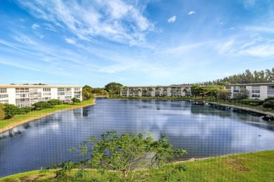 Welcome to Wynmoor! This beautiful 2-bedroom, 2-bath penthouse on Wynmoor Golf Course in Florida - for sale on GolfHomes.com, golf home, golf lot