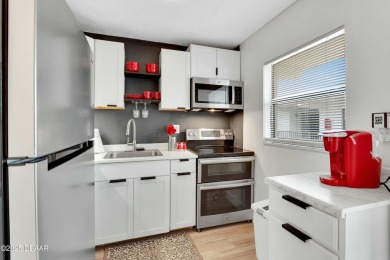 Beautifully remodeled 2 bedroom/2 bathroom condo located at the on Daytona Beach Golf Club in Florida - for sale on GolfHomes.com, golf home, golf lot