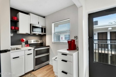 Beautifully remodeled 2 bedroom/2 bathroom condo located at the on Daytona Beach Golf Club in Florida - for sale on GolfHomes.com, golf home, golf lot