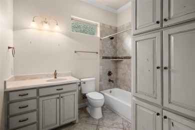 MAKE THIS LOVELY 3-2-2 NUTCRACKER GOLF COURSE VILLA in Pecan on Nutcracker Golf Club in Texas - for sale on GolfHomes.com, golf home, golf lot