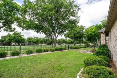 MAKE THIS LOVELY 3-2-2 NUTCRACKER GOLF COURSE VILLA in Pecan on Nutcracker Golf Club in Texas - for sale on GolfHomes.com, golf home, golf lot