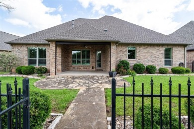 MAKE THIS LOVELY 3-2-2 NUTCRACKER GOLF COURSE VILLA in Pecan on Nutcracker Golf Club in Texas - for sale on GolfHomes.com, golf home, golf lot