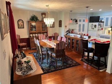 Updated, lake adjacent and only $143 a sq. ft! Perfect, move-in on Bella Vista Country Club - Berksdale in Arkansas - for sale on GolfHomes.com, golf home, golf lot