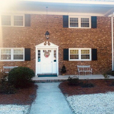 **Charming 2-Bedroom, 2-Bath Condo in Southern Pines**  
 on Knollwood Fairways and Driving  in North Carolina - for sale on GolfHomes.com, golf home, golf lot