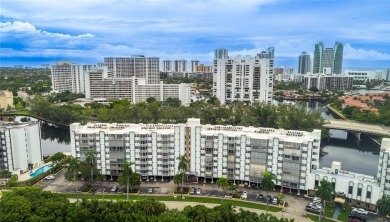Bright & modern 1 bed/1.5 bath condo on prestigious Diplomat on  in Florida - for sale on GolfHomes.com, golf home, golf lot