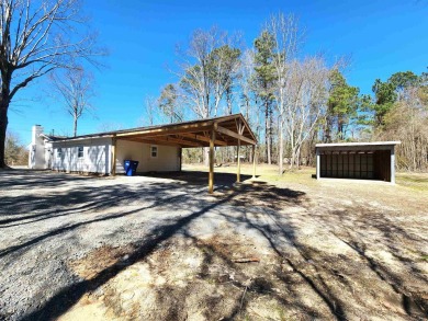 BEAUTIFULLY RENOVATED THROUGHOUT- this spacious 4 Bedroom, 3 on Lions Club Municipal Golf Course in Arkansas - for sale on GolfHomes.com, golf home, golf lot