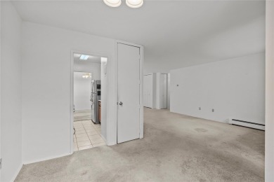 Commuter's Dream! 2 bedrooms, 2 bathrooms with terrace with on Scarsdale Golf Club in New York - for sale on GolfHomes.com, golf home, golf lot