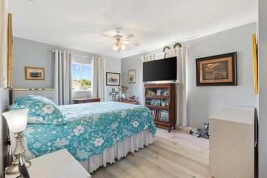 NEW ROOF 2025, HVAC 2017! Step into this charming 2 Bedroom, 2 on The Links of Spruce Creek in Florida - for sale on GolfHomes.com, golf home, golf lot