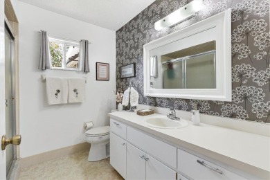 NEW ROOF 2025, HVAC 2017! Step into this charming 2 Bedroom, 2 on The Links of Spruce Creek in Florida - for sale on GolfHomes.com, golf home, golf lot