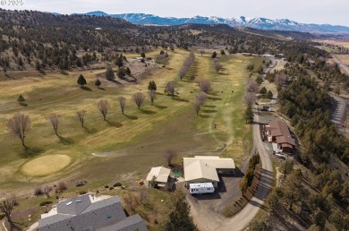 Enjoy the beauty of this custom built home that overlooks the on John Day Golf Club in Oregon - for sale on GolfHomes.com, golf home, golf lot