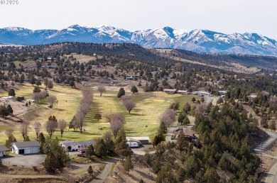 Enjoy the beauty of this custom built home that overlooks the on John Day Golf Club in Oregon - for sale on GolfHomes.com, golf home, golf lot