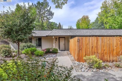 Sought-After Santa Cruz Model!  Discover the perfect blend of on Rossmoor Golf Course in California - for sale on GolfHomes.com, golf home, golf lot