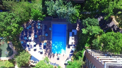 Beechhurst one-bedroom top-floor unit in Le Havre offers on Clearview Park Golf Course in New York - for sale on GolfHomes.com, golf home, golf lot