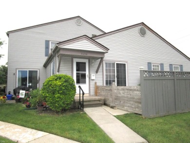 Welcome to this newly renovated, move-in ready condo in St on St. Clair Shores Country Club in Michigan - for sale on GolfHomes.com, golf home, golf lot