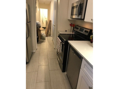 Fully renovated studio with separate den/sleeping area on Sydney R. Marovitz Golf Course in Illinois - for sale on GolfHomes.com, golf home, golf lot