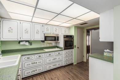 WOW. priced to sell. This Gemini Twin features 2 bedrooms, 2 on Pebblebrook Golf Course in Arizona - for sale on GolfHomes.com, golf home, golf lot