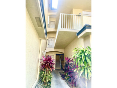 Imagine living in a gated community in the heart of Wellington on Greenview Cove Golf Club in Florida - for sale on GolfHomes.com, golf home, golf lot