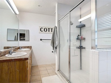 Beautifully updated 2 bedroom, 2 bath condo located in the on Polo Park East in Florida - for sale on GolfHomes.com, golf home, golf lot