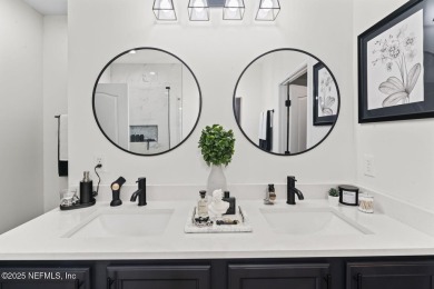 Welcome home! this beautifully renovated, move-in-ready townhome on Golf Club At Fleming Island in Florida - for sale on GolfHomes.com, golf home, golf lot
