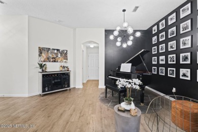 Welcome home! this beautifully renovated, move-in-ready townhome on Golf Club At Fleming Island in Florida - for sale on GolfHomes.com, golf home, golf lot