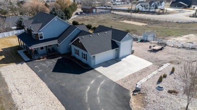 WELCOME TO YOUR MODERN FARMHOUSE, CUSTOM-BUILT DREAM HOME in on Purple Sage Golf Course in Idaho - for sale on GolfHomes.com, golf home, golf lot