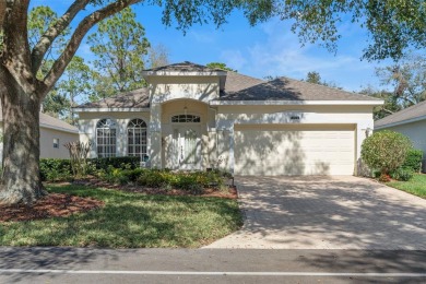 Under contract-accepting backup offers. Welcome to this on Kings Ridge Golf Club in Florida - for sale on GolfHomes.com, golf home, golf lot