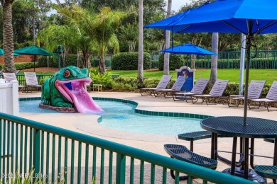 Welcome home! this beautifully renovated, move-in-ready townhome on Golf Club At Fleming Island in Florida - for sale on GolfHomes.com, golf home, golf lot
