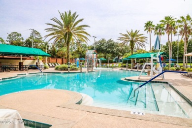 Welcome home! this beautifully renovated, move-in-ready townhome on Golf Club At Fleming Island in Florida - for sale on GolfHomes.com, golf home, golf lot