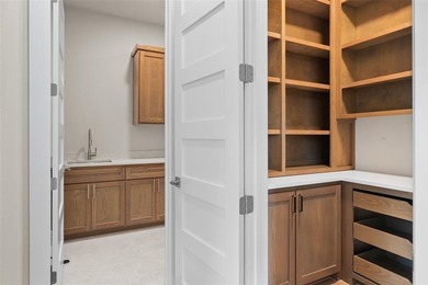 STUNNING 4-Bedroom Luxury Home in Pecan Plantation Golfing on Nutcracker Golf Club in Texas - for sale on GolfHomes.com, golf home, golf lot