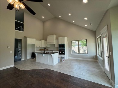 Brand New Bella Vista Home! 2 bed + OFFICE/2.5 bath home on on Bella Vista Country Club - Scottsdale in Arkansas - for sale on GolfHomes.com, golf home, golf lot