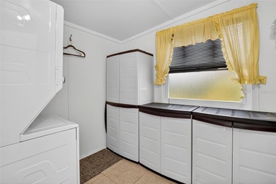 Charming single family home in Sun City Center - Move-In Ready & on North Lakes Golf Course in Florida - for sale on GolfHomes.com, golf home, golf lot