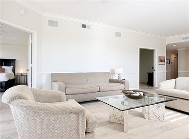 END UNIT CONDO in NAPLES HERITAGE Golf and Country Club - Full on Naples Heritage Golf and Country Club in Florida - for sale on GolfHomes.com, golf home, golf lot