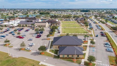 Charming single family home in Sun City Center - Move-In Ready & on North Lakes Golf Course in Florida - for sale on GolfHomes.com, golf home, golf lot