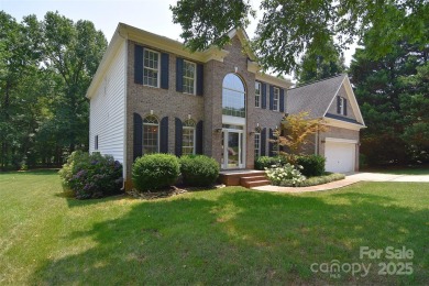 Beautiful, move-in ready home on the 10th green of Olde Sycamore on Olde Sycamore Golf Plantation in North Carolina - for sale on GolfHomes.com, golf home, golf lot
