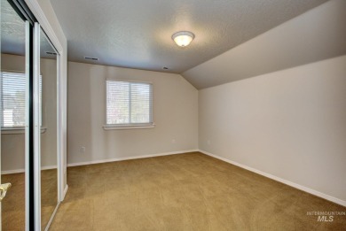 Beautiful home in the LAKEVIEW GOLF COURSE NEIGHBORHOOD on 1/3 on Lakeview Golf Club in Idaho - for sale on GolfHomes.com, golf home, golf lot