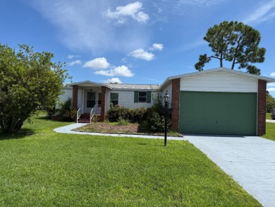 *Wow! ***Priced to Sell!***Welcome to Pine Lakes Golf & Country on Pine Lakes Country Club in Florida - for sale on GolfHomes.com, golf home, golf lot