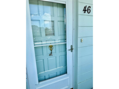 This 1400 sq ft 2 bedroom two bath unit is only a block away on On Top Of The World Golf Course in Florida - for sale on GolfHomes.com, golf home, golf lot
