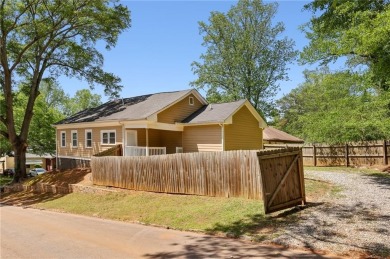 This has been a fantastic, LOW MAINTENANCE 3bdr/2ba rental in on John A. White Golf Course in Georgia - for sale on GolfHomes.com, golf home, golf lot